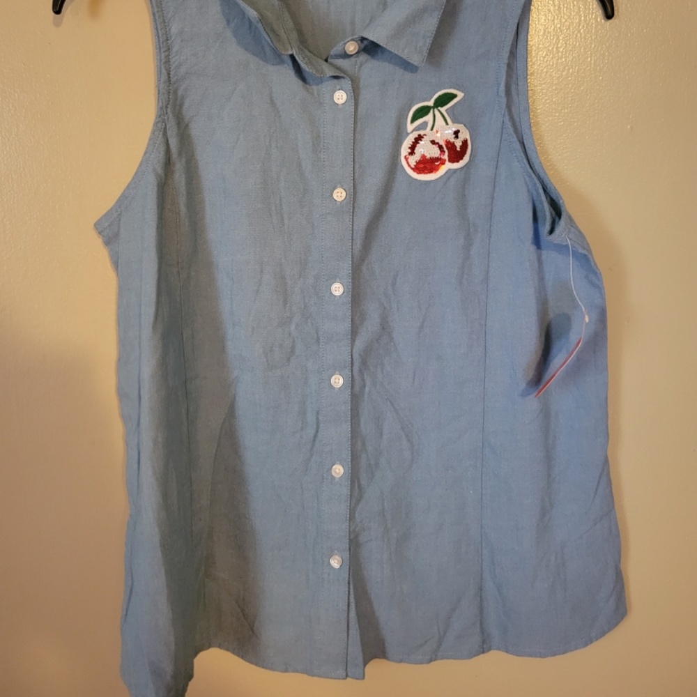 blouse - Picture 2 of 2